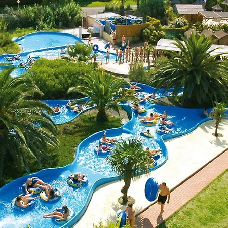 T2 Climatise Avec Jardin Prive Et Piscine, A 100m De La Plage Au Cap D'agde - Fr-1-769-1 Agde